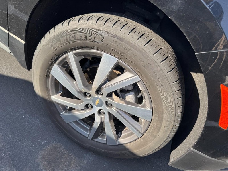 Chevrolet Equinox Vehicle Image 05