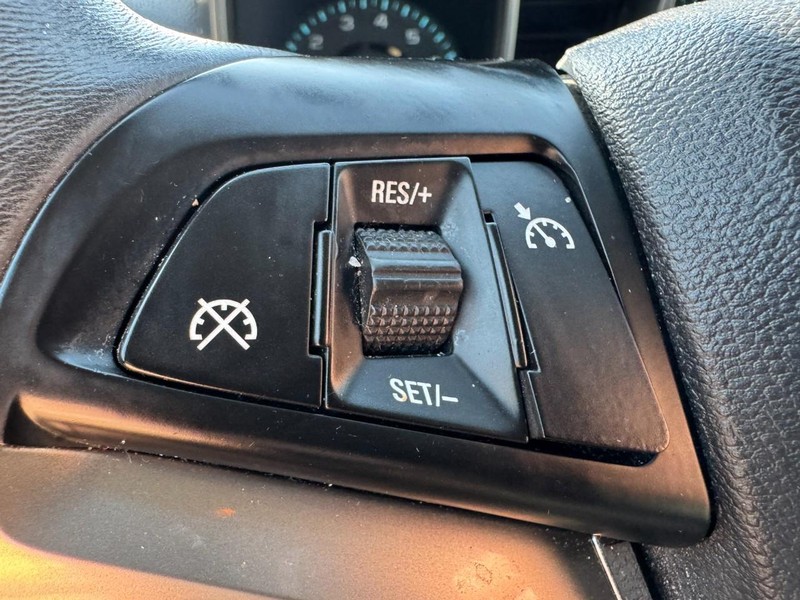 Chevrolet Malibu Vehicle Image 16