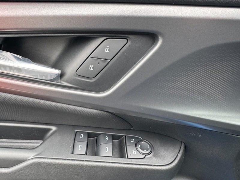 Chevrolet Equinox EV Vehicle Image 10