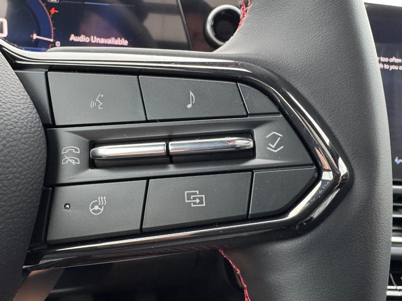Chevrolet Equinox EV Vehicle Image 12