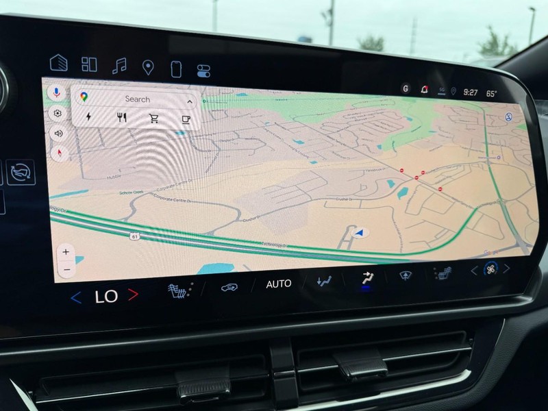 Chevrolet Equinox EV Vehicle Image 15