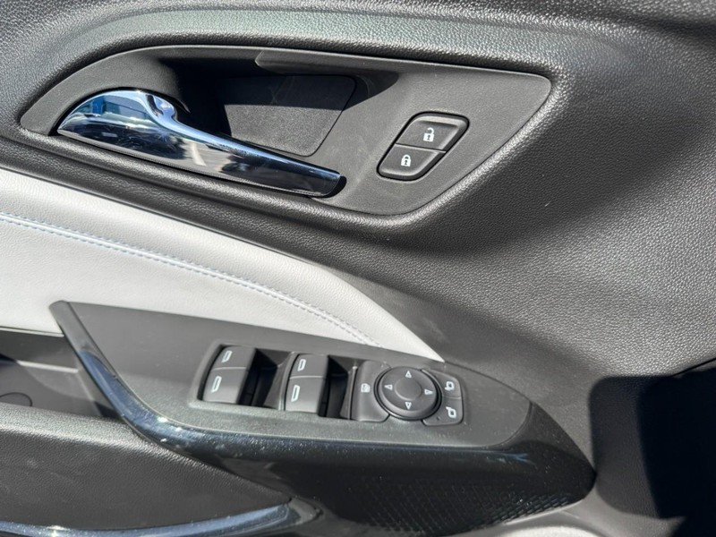 Chevrolet Trax Vehicle Image 10