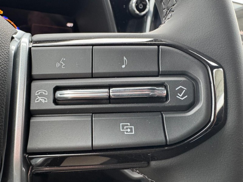 Chevrolet Colorado Vehicle Image 12