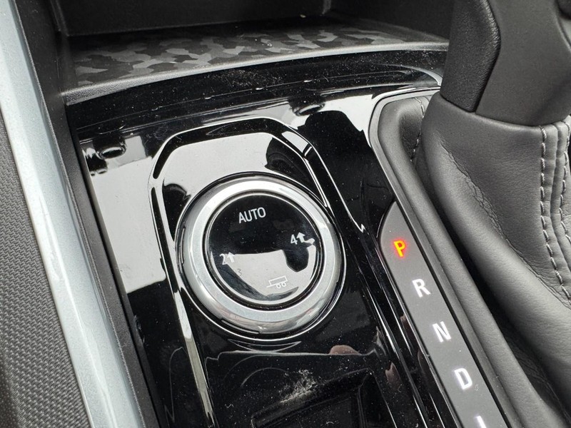 Chevrolet Colorado Vehicle Image 13