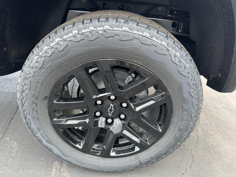 Chevrolet Colorado Vehicle Image 05