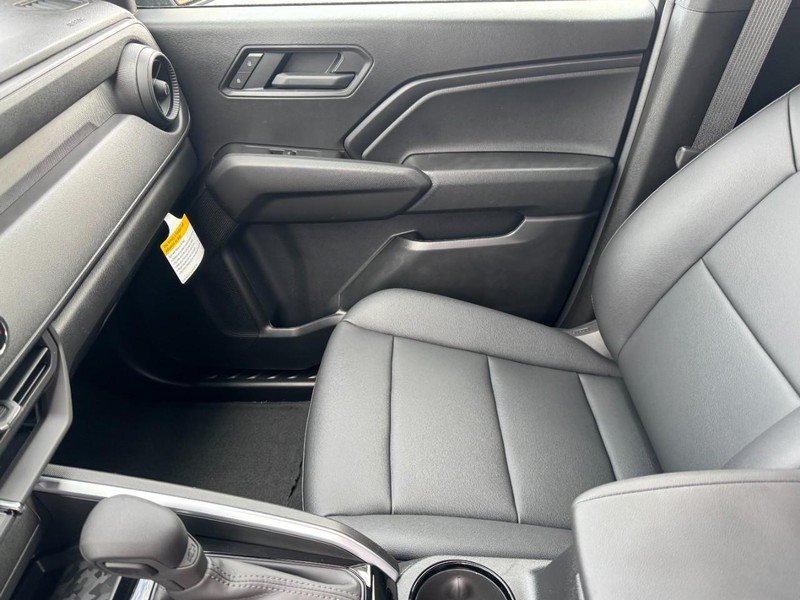 Chevrolet Colorado Vehicle Image 08