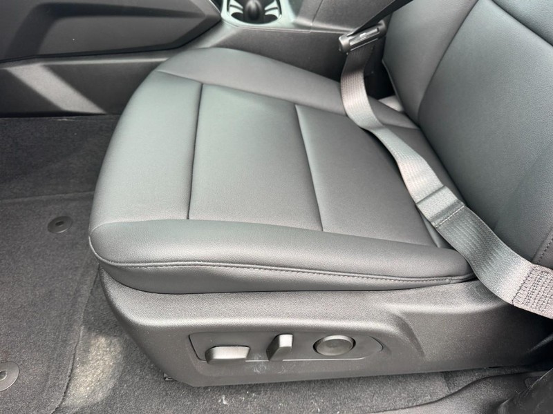 Chevrolet Colorado Vehicle Image 09