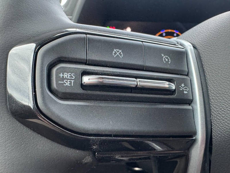 Chevrolet Colorado Vehicle Image 11