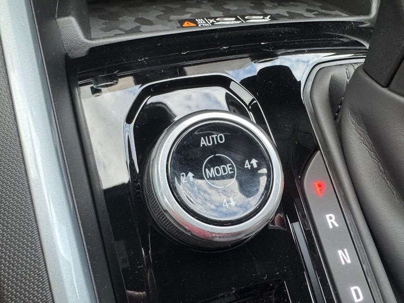 Chevrolet Colorado Vehicle Image 13