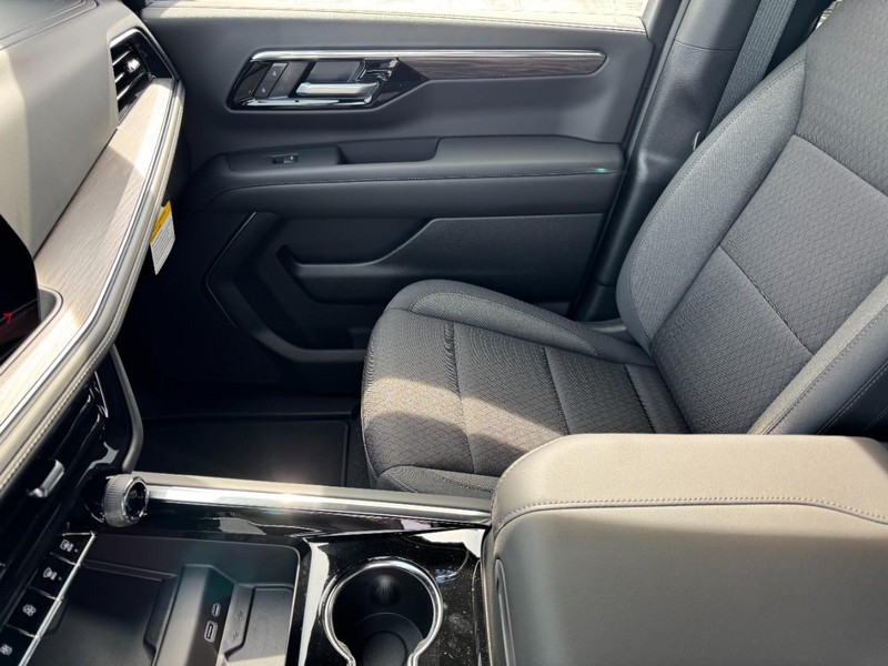 Chevrolet Tahoe Vehicle Image 09