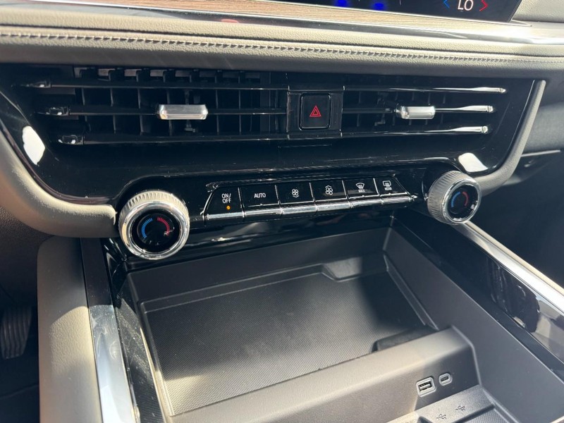 Chevrolet Tahoe Vehicle Image 15