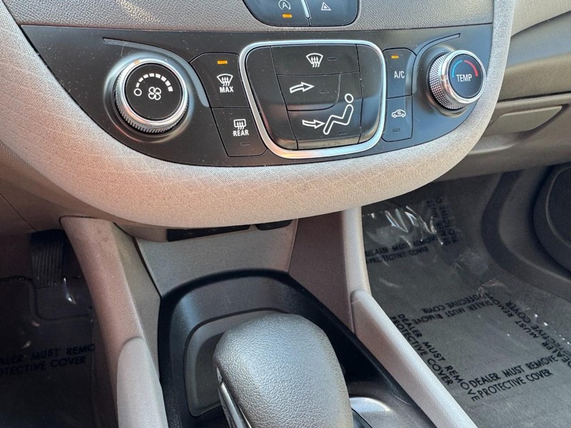 Chevrolet Malibu Vehicle Image 18