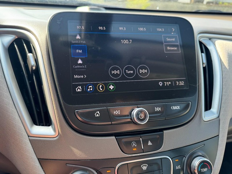 Chevrolet Malibu Vehicle Image 19