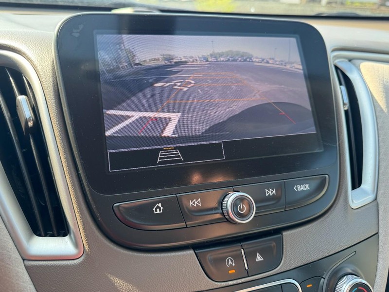 Chevrolet Malibu Vehicle Image 20