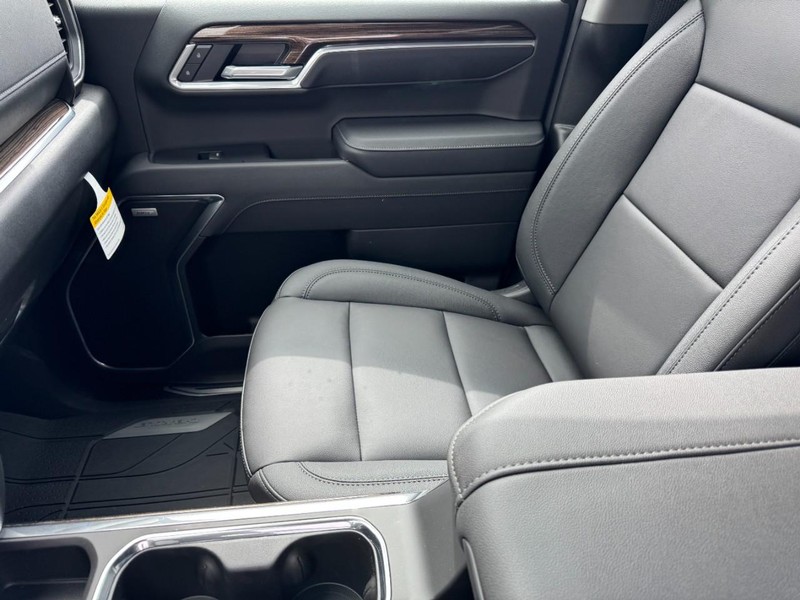 Chevrolet Silverado 1500 Vehicle Image 12