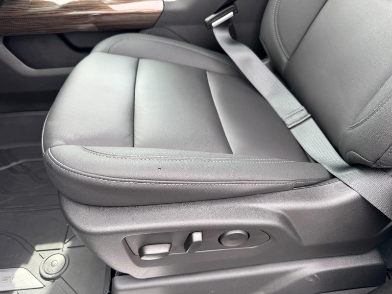 Chevrolet Silverado 1500 Vehicle Image 13