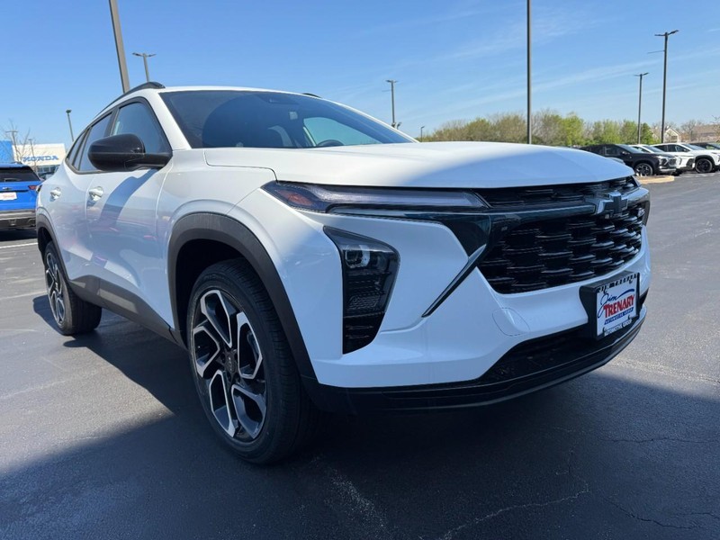 Chevrolet Trax Vehicle Image 02