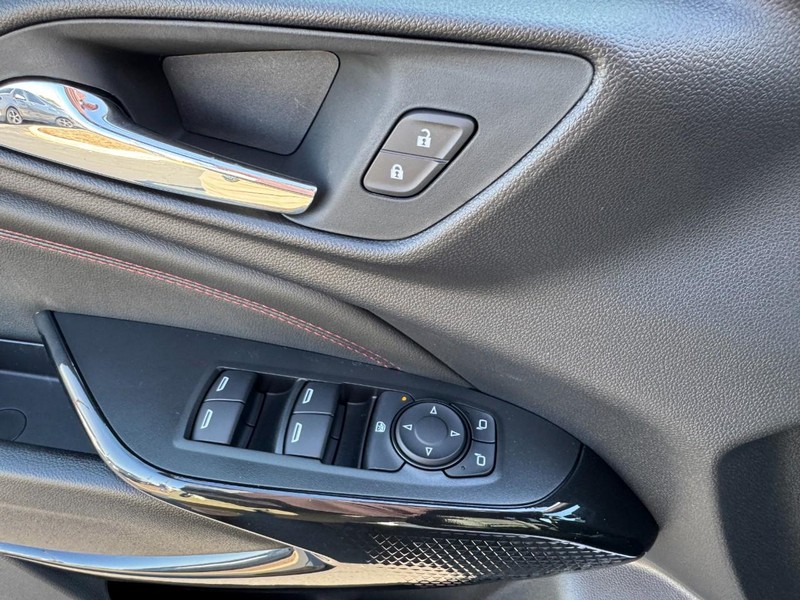 Chevrolet Trax Vehicle Image 10