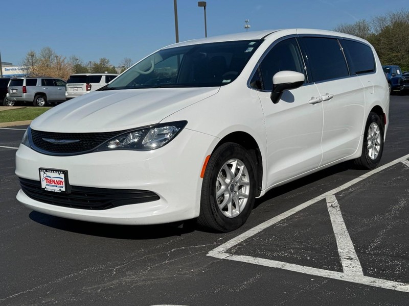 Chrysler Pacifica Vehicle Image 08
