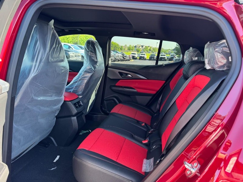 Chevrolet Equinox EV Vehicle Image 07
