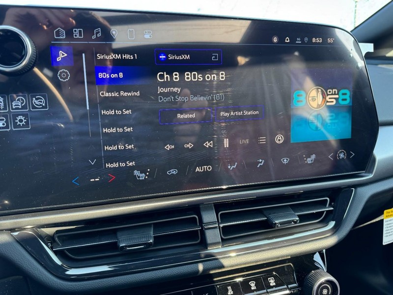Chevrolet Equinox EV Vehicle Image 13