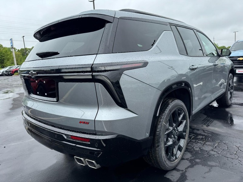 Chevrolet Traverse Vehicle Image 03
