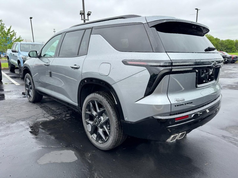 Chevrolet Traverse Vehicle Image 05