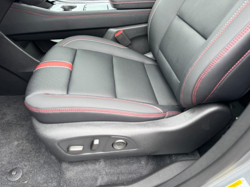Chevrolet Traverse Vehicle Image 09