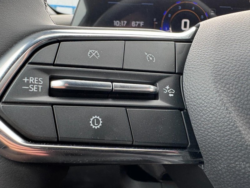 Chevrolet Equinox Vehicle Image 11