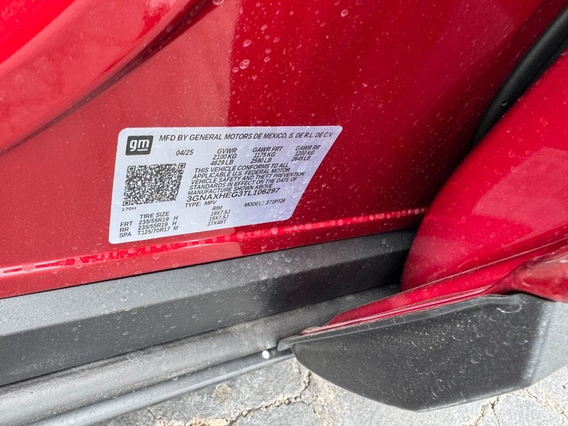 Chevrolet Equinox Vehicle Image 18
