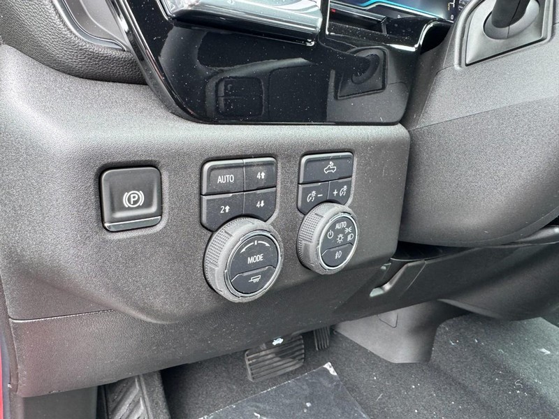 Chevrolet Silverado 1500 Vehicle Image 11