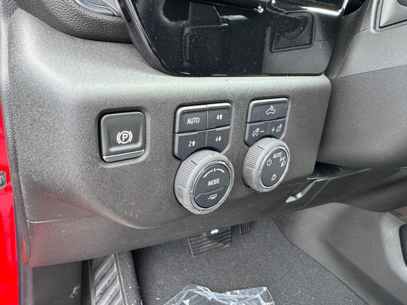 Chevrolet Silverado 1500 Vehicle Image 12