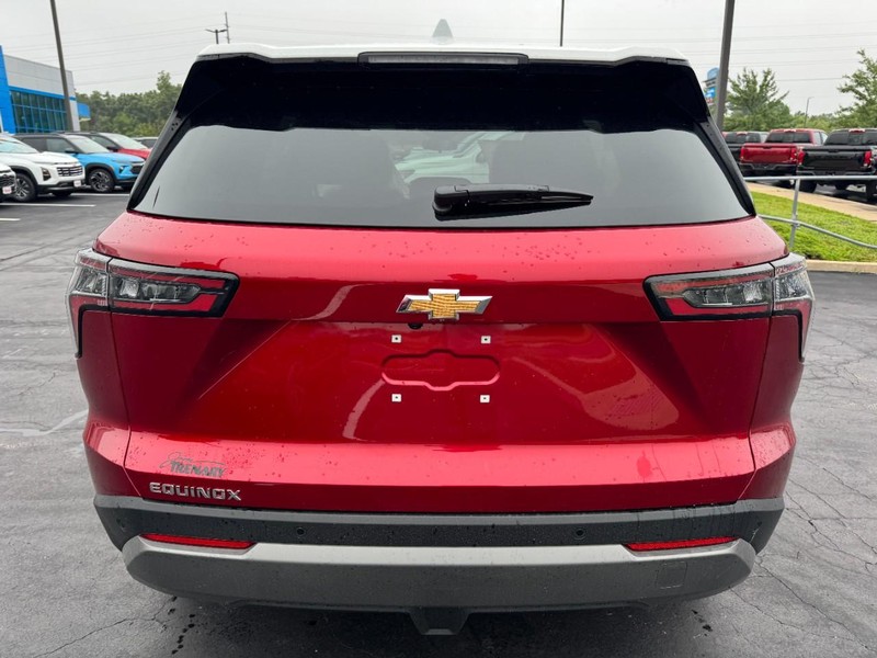 Chevrolet Equinox Vehicle Image 04