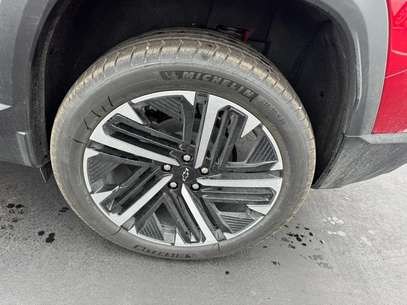 Chevrolet Equinox Vehicle Image 06