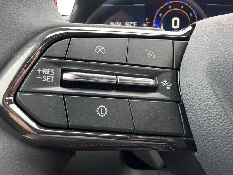 Chevrolet Equinox Vehicle Image 11