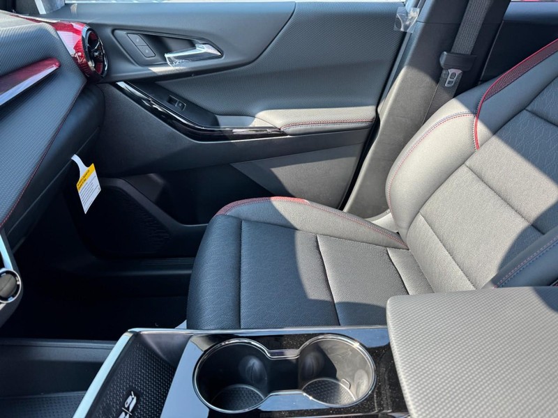 Chevrolet Equinox Vehicle Image 08