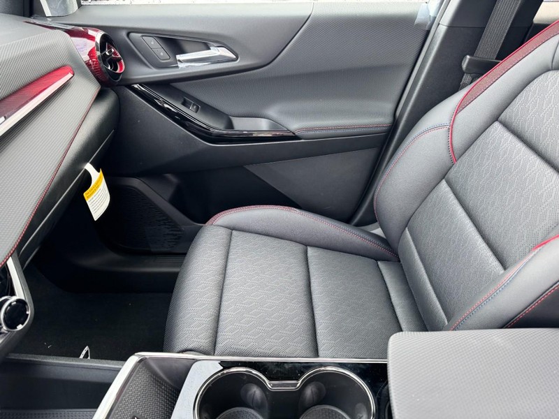 Chevrolet Equinox Vehicle Image 09