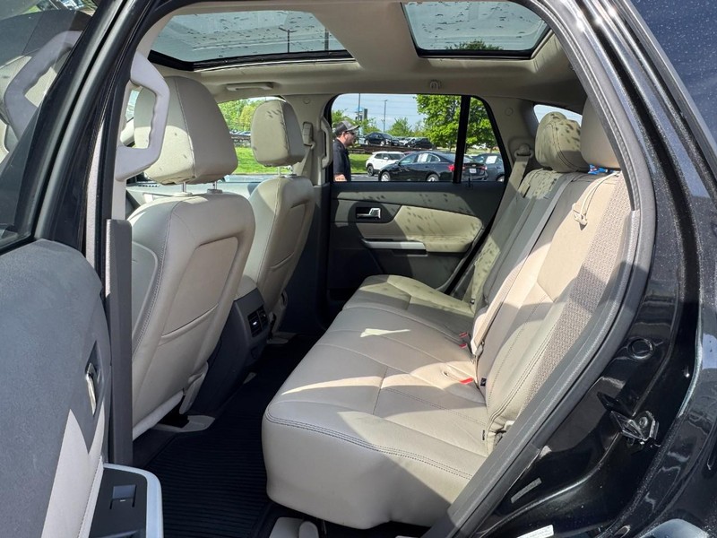 Ford Edge Vehicle Image 10
