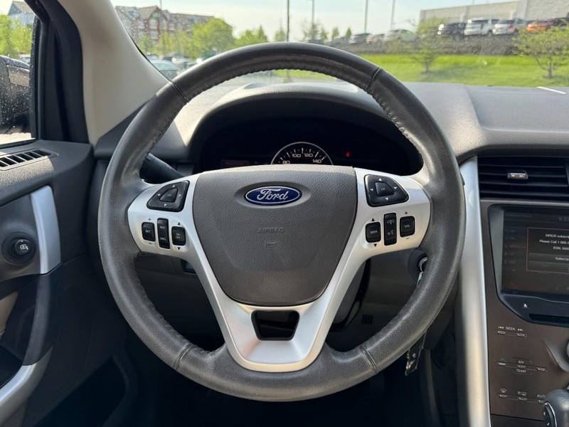 Ford Edge Vehicle Image 13
