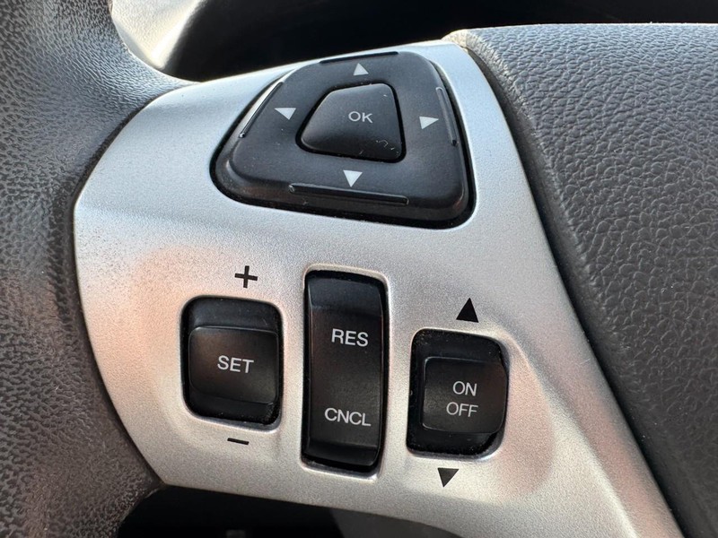 Ford Edge Vehicle Image 17
