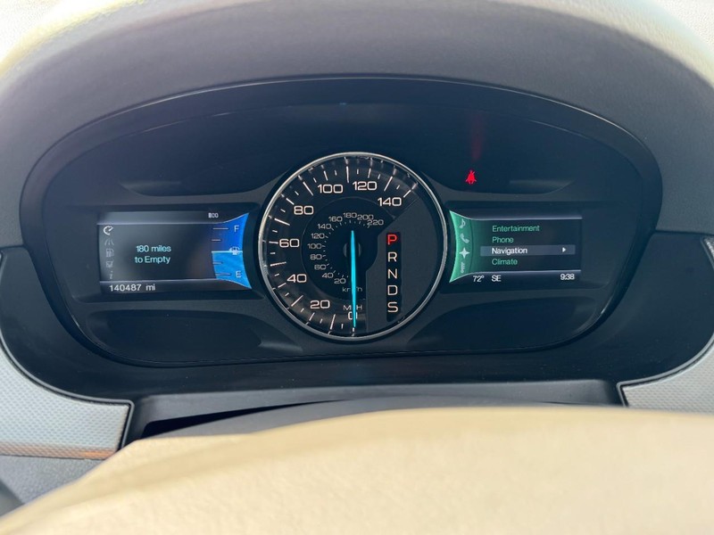 Ford Edge Vehicle Image 23