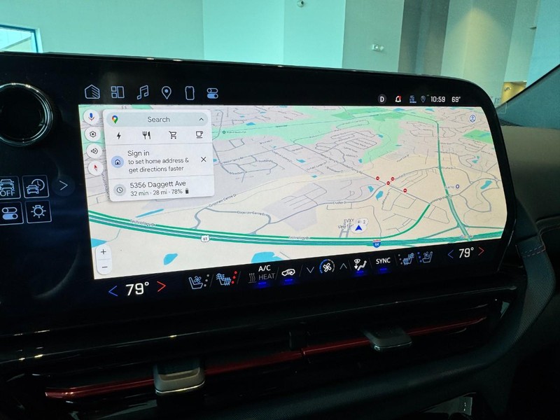 Chevrolet Silverado EV Vehicle Image 18
