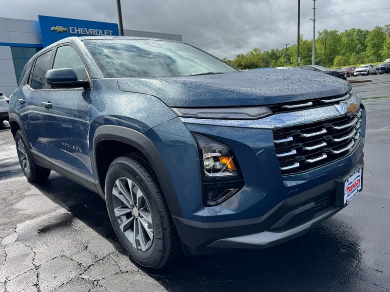 Chevrolet Equinox Vehicle Image 02