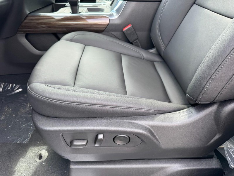Chevrolet Silverado 1500 Vehicle Image 11