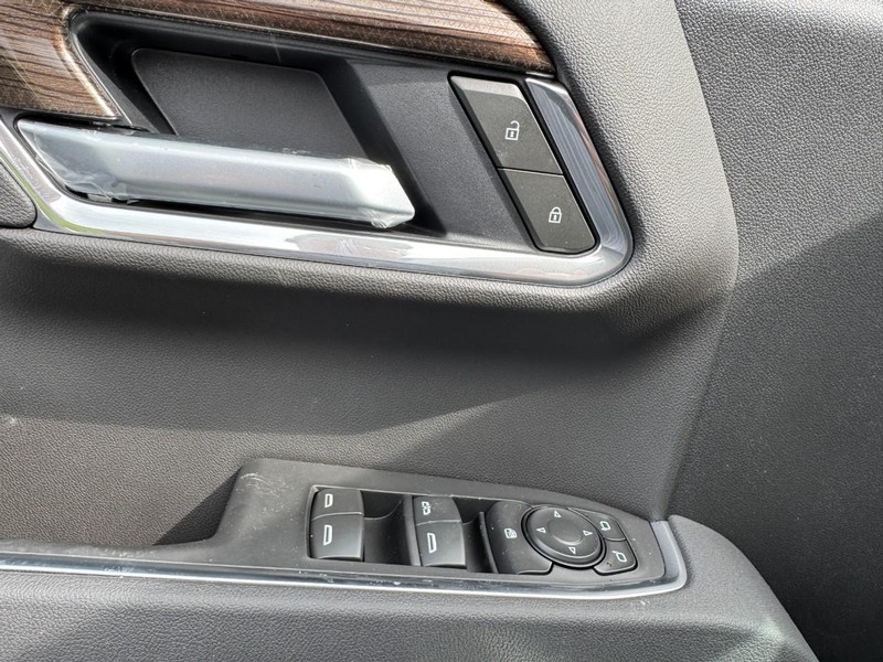 Chevrolet Silverado 1500 Vehicle Image 12
