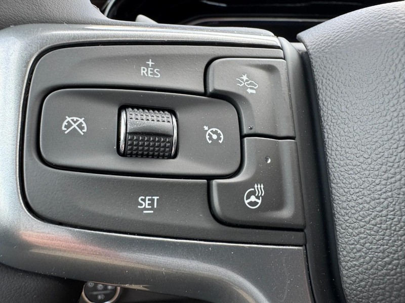 Chevrolet Silverado 1500 Vehicle Image 14