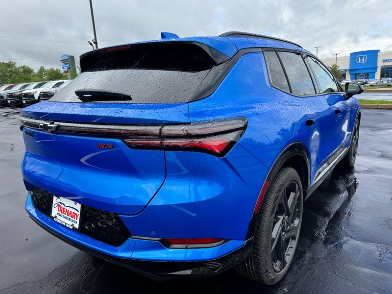 Chevrolet Equinox EV Vehicle Image 03