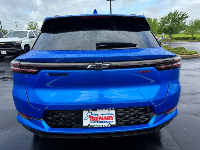 Chevrolet Equinox EV Vehicle Image 04