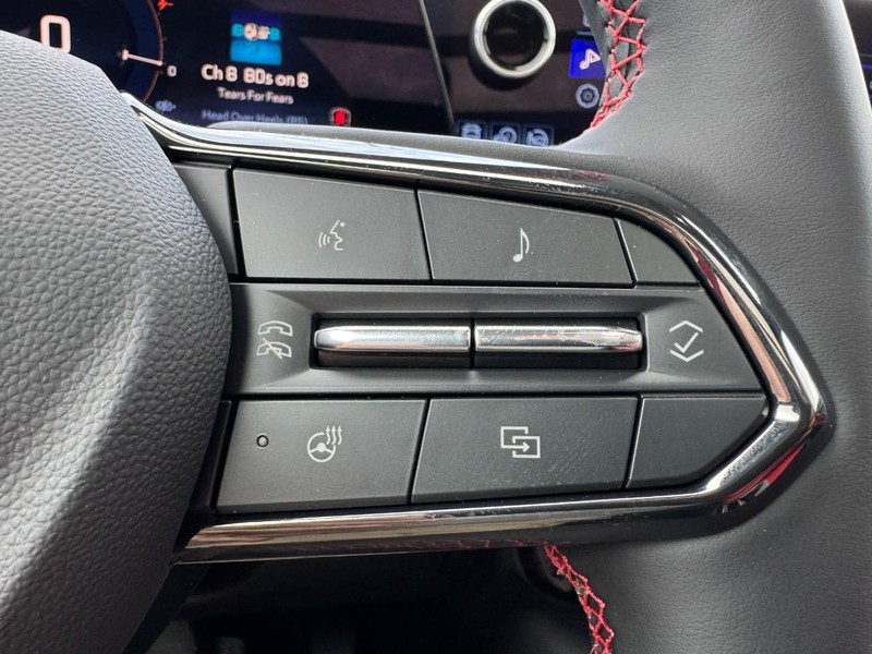 Chevrolet Equinox EV Vehicle Image 13