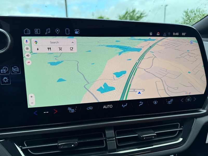 Chevrolet Equinox EV Vehicle Image 16